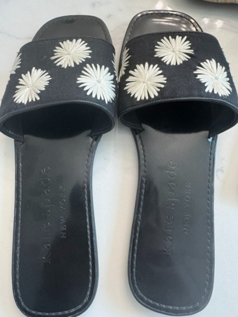 Kate Spade "Lauren" Flower Slide sz 10 Back and Ivory